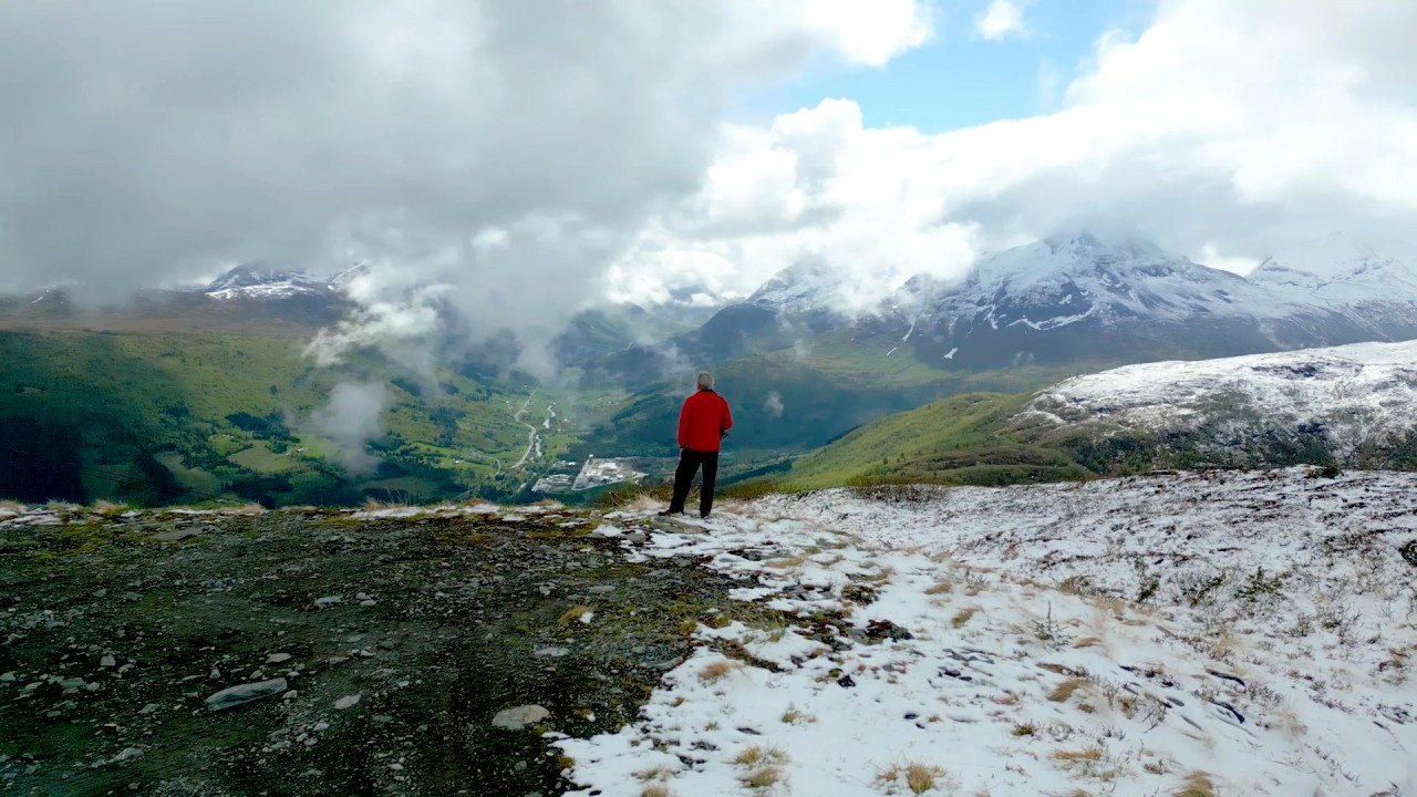 Embark on a journey through Norway’s nature & art with Alastair Miller)