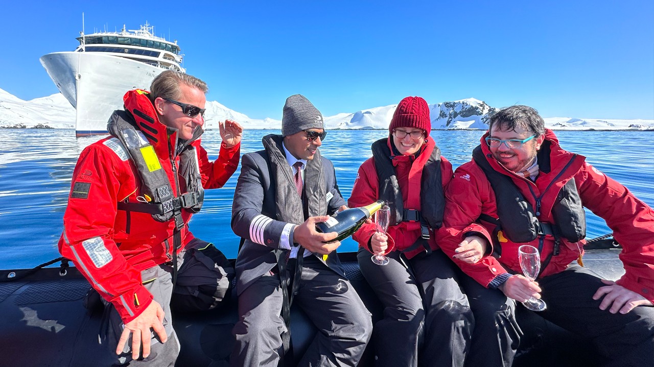 When Viking voyages become love stories)