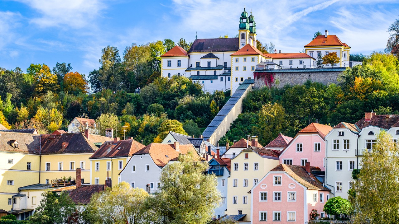 Journey along the “Blue Danube” with Joost Ouendag)