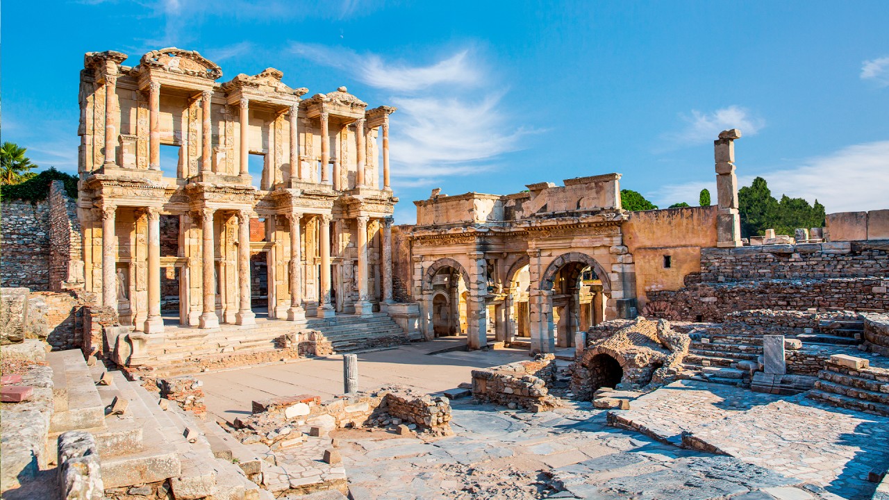 Broaden your knowledge of Greek mythology with guest lecturer Russell Lee